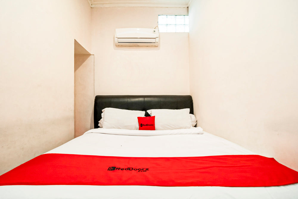 RedDoorz Room