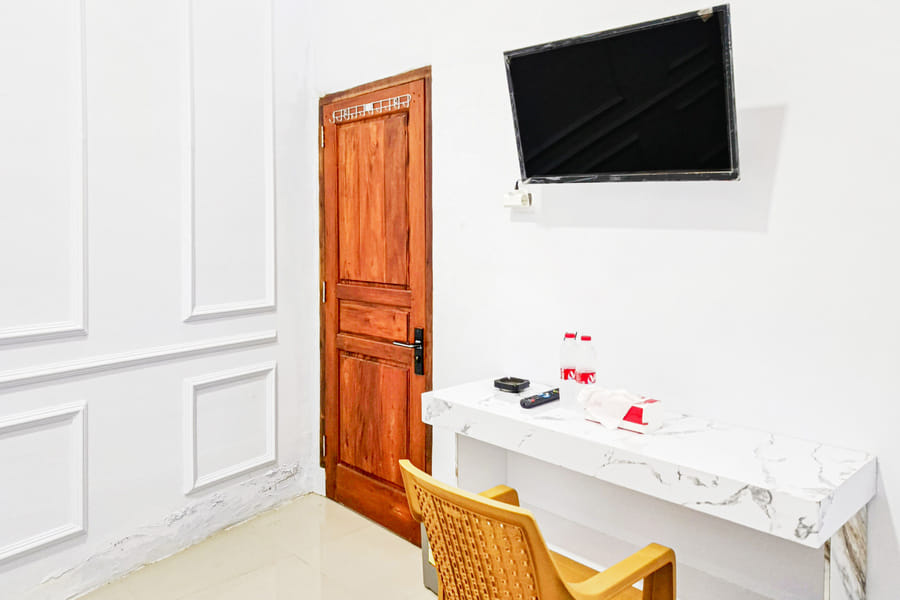 RedDoorz @ Villa Rose Brebes