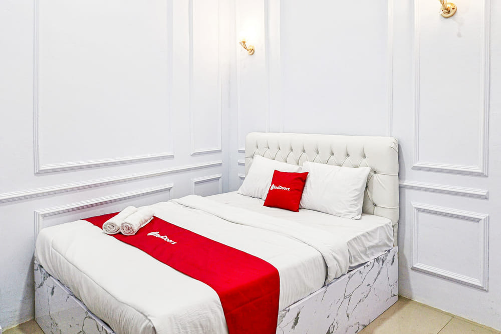 RedDoorz Room