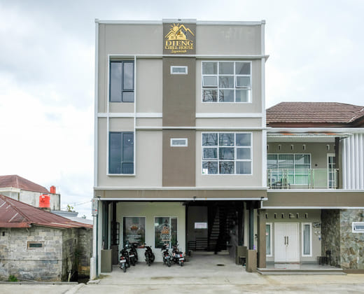 Urbanview Hotel Dieng Chill House Syariah