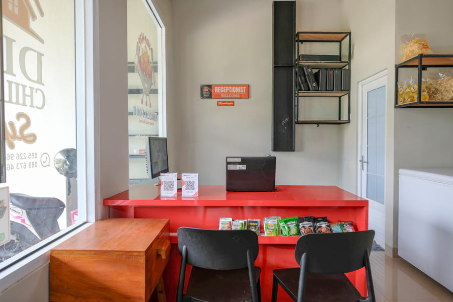 Urbanview Hotel Dieng Chill House Syariah