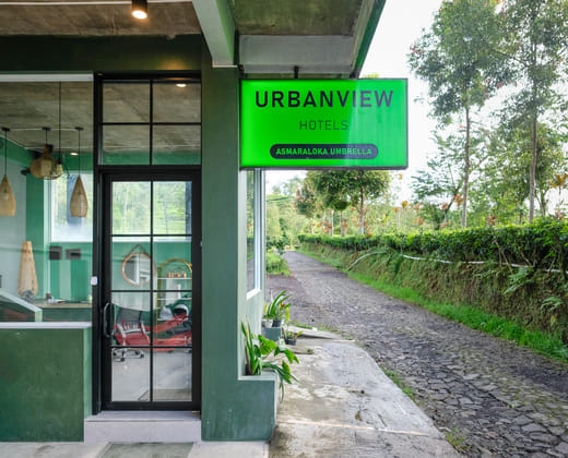 Urbanview Hotels Asmaraloka Umbrella