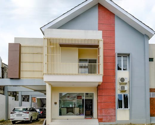 RedDoorz near Rita Super Mall Purwokerto 3