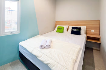 Urbanview Manukan Family Inn Surabaya