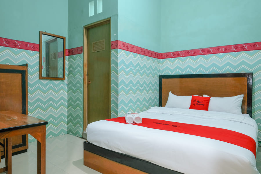 RedDoorz near RSUD Kardinah Tegal