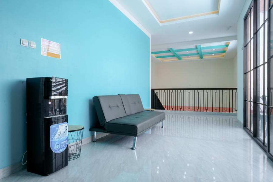 Sans Stay Syariah Alesa Home Tegal