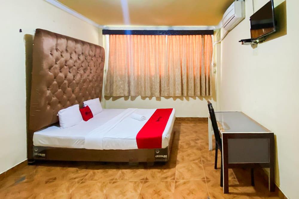 RedDoorz Room