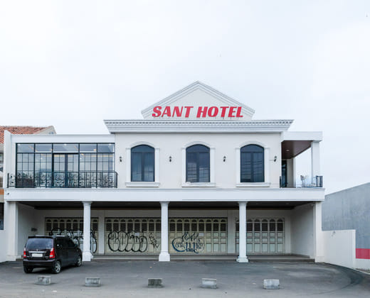 Urbanview SANT Hotel Syariah near Stasiun Tegal