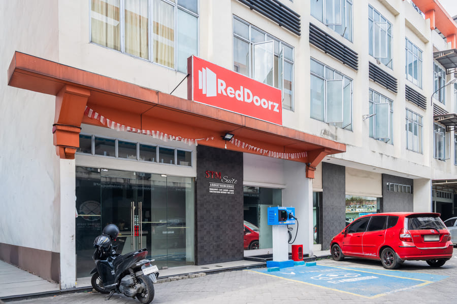 RedDoorz @ STM Suite Medan Amplas