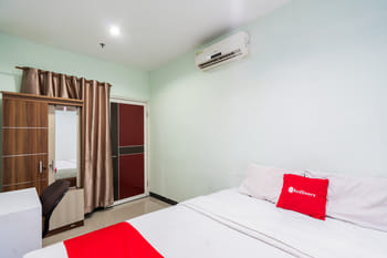 RedDoorz Hostel @ FInest Medan
