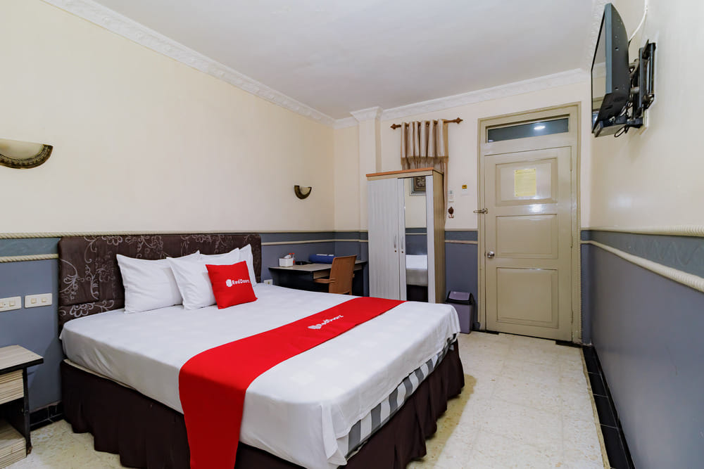 RedDoorz Room