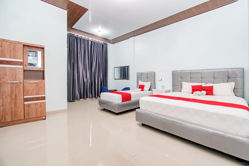 RedDoorz Family Room