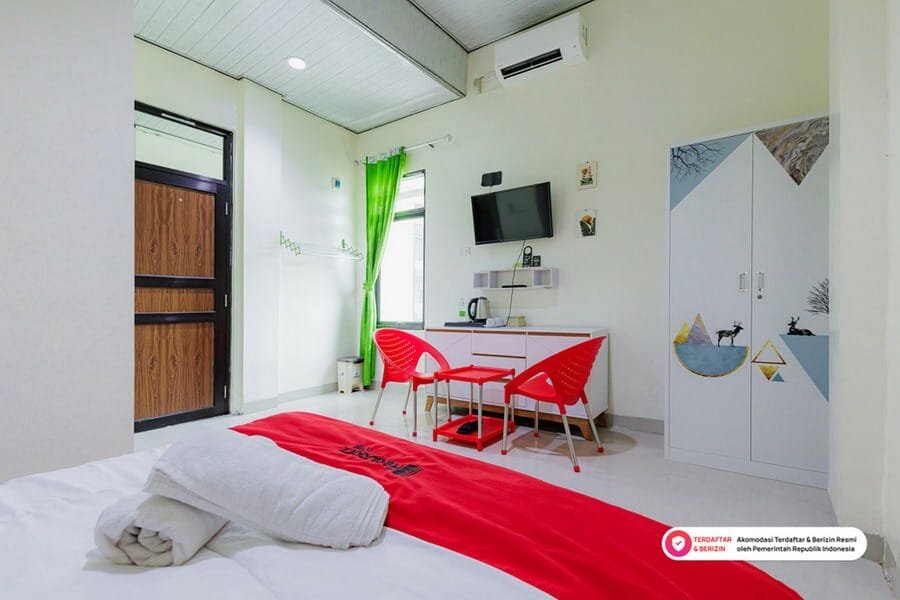 RedDoorz Syariah near Institut Teknologi Sumatera ITERA Lampung