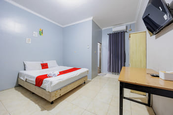 RedDoorz near Maulana Yusuf Stadium Serang