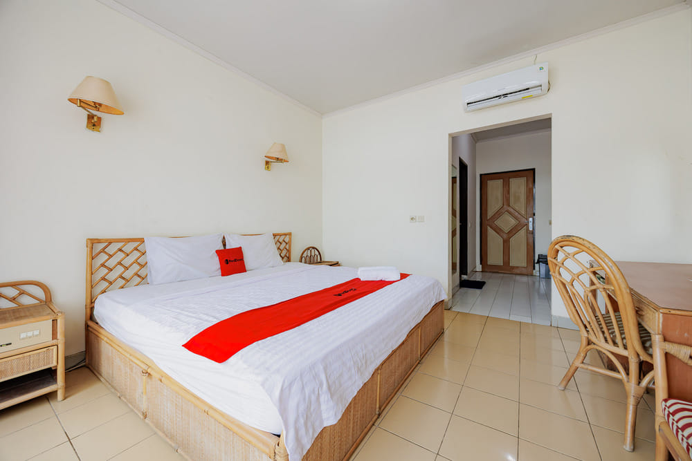 RedDoorz Room