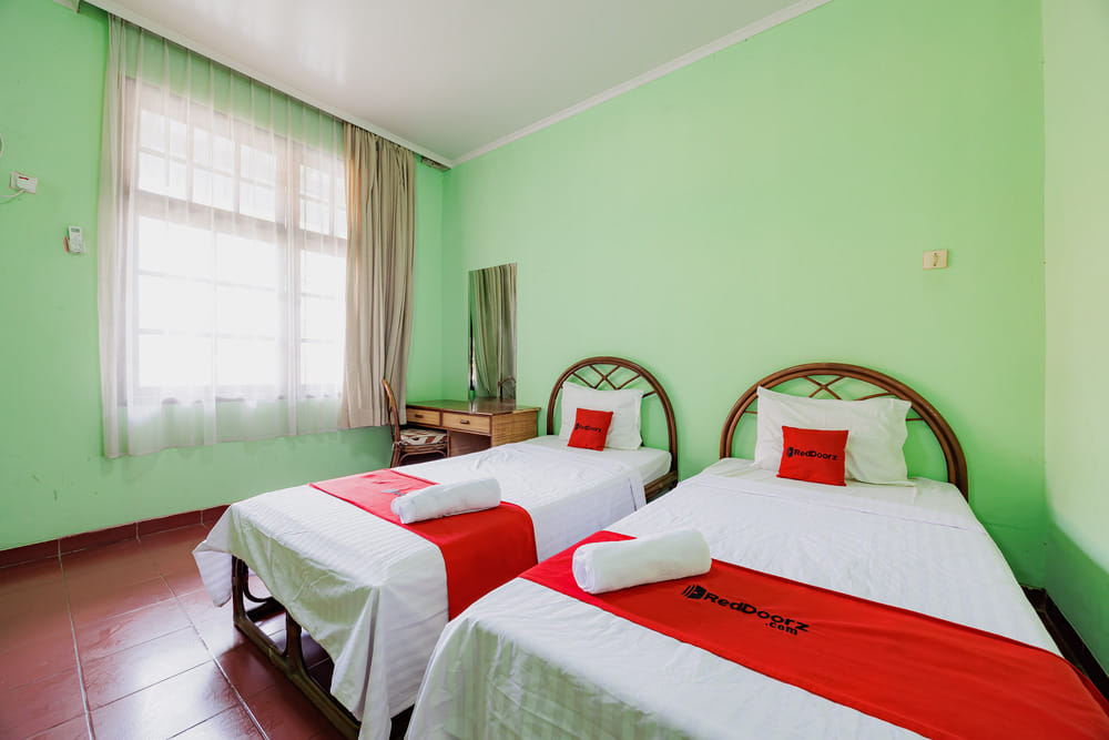 RedDoorz Suite