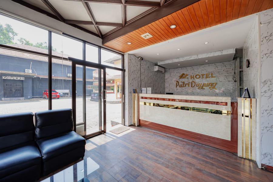 RedDoorz Plus near Tugu Mercusuar Anyer