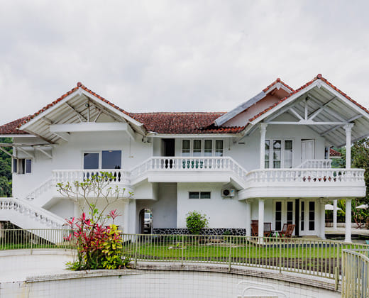 RedDoorz Plus @ Megamendung Puncak 2