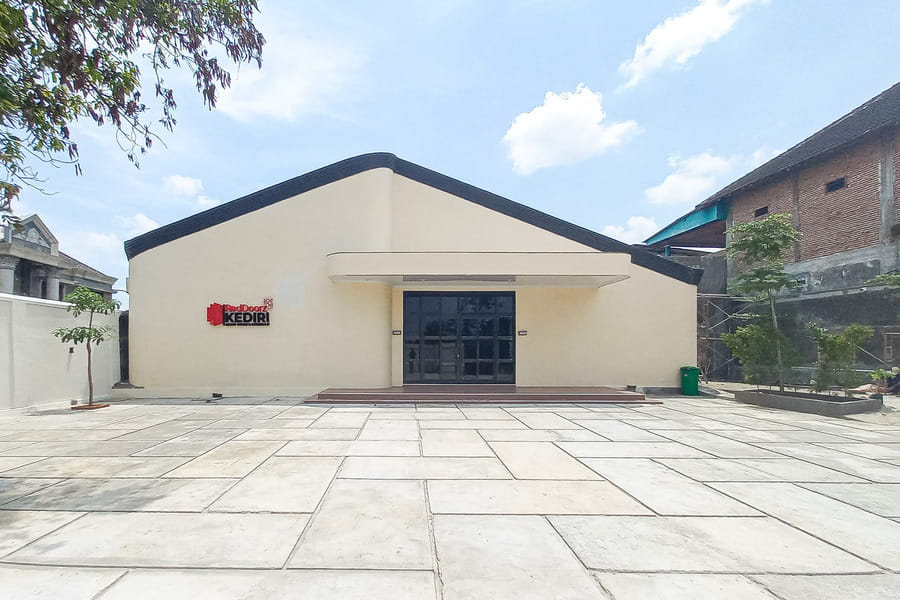 RedDoorz near RSUD Gambiran Kota Kediri