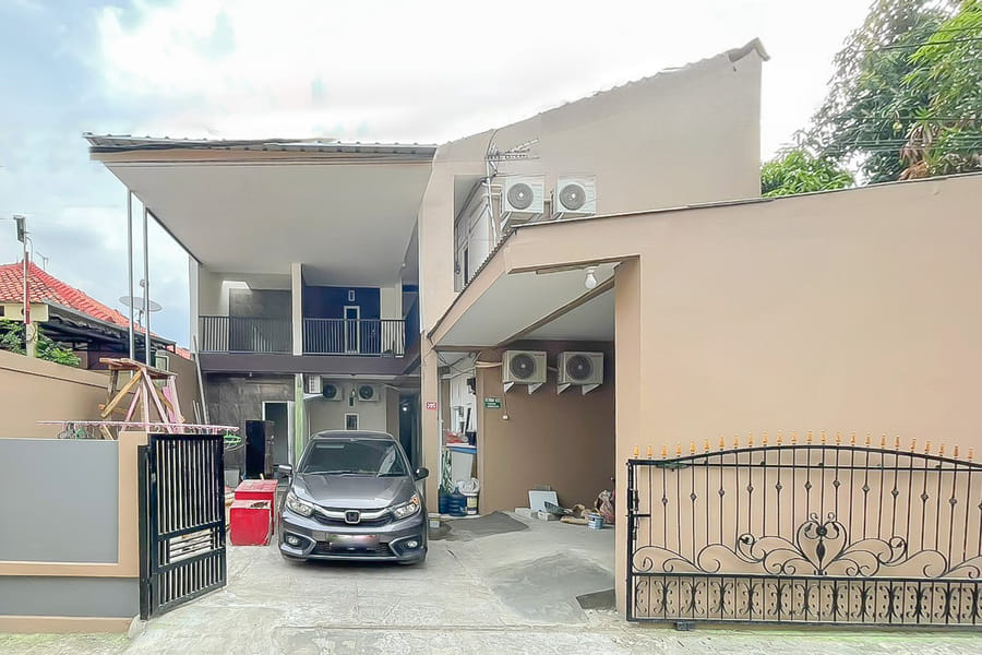 Urbanview Grey CSB Mall Cirebon