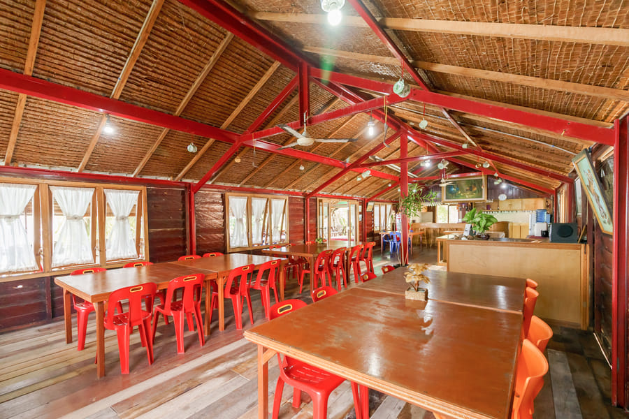 RedDoorz Syariah @ Sumur Tiga Beach Sabang