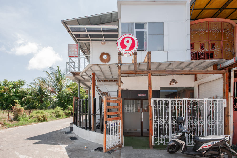 RedDoorz Syariah near Pasar Aceh Shopping Centre