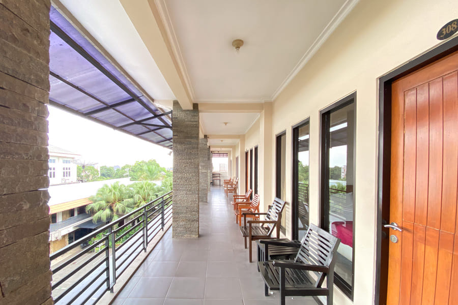 Urbanview Hotel Ratna Syariah