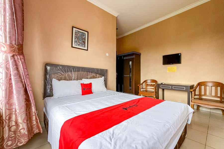 RedDoorz Casa Delray Syariah @ Pantai Pelabuhan Ratu