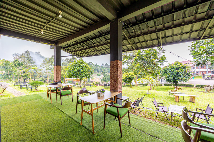 RedDoorz Plus @ Hotel Negeri Baru Lodaya Puncak