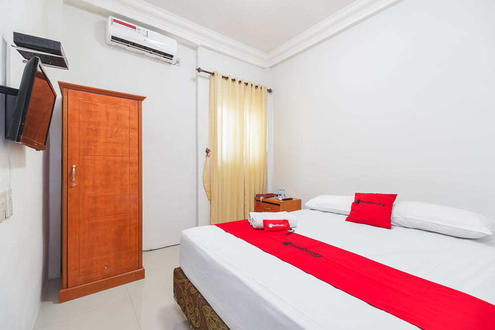 RedDoorz Room