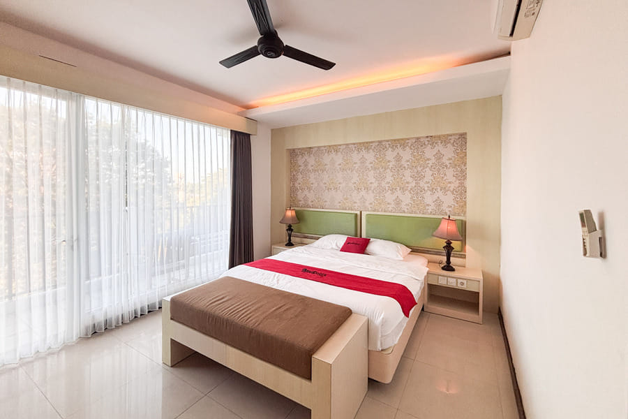 RedDoorz @ First Homestay Bypass Kuta