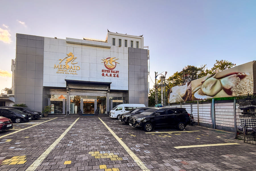 RedDoorz @ First Homestay Bypass Kuta