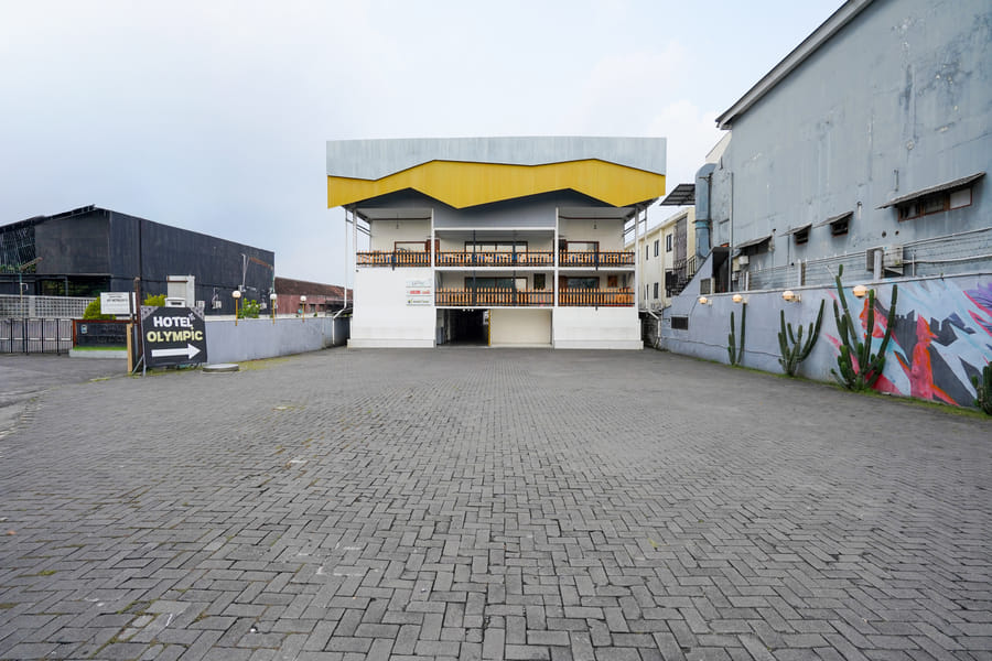 RedDoorz Plus @ Sisingamangaraja Prawirotaman Yogyakarta