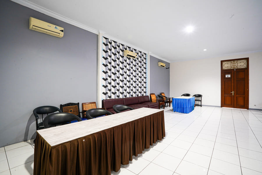 RedDoorz Plus @ Sisingamangaraja Prawirotaman Yogyakarta