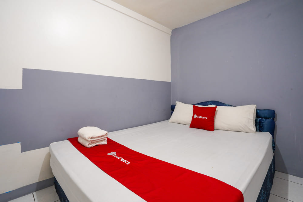 RedDoorz Room