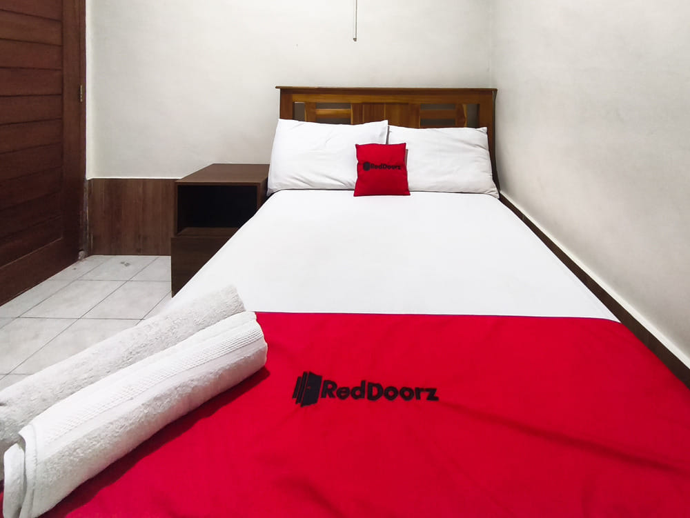 RedDoorz Room