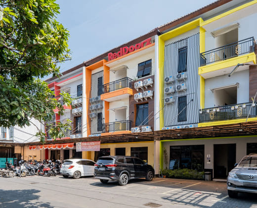 RedDoorz near Taman Krida Budaya Malang