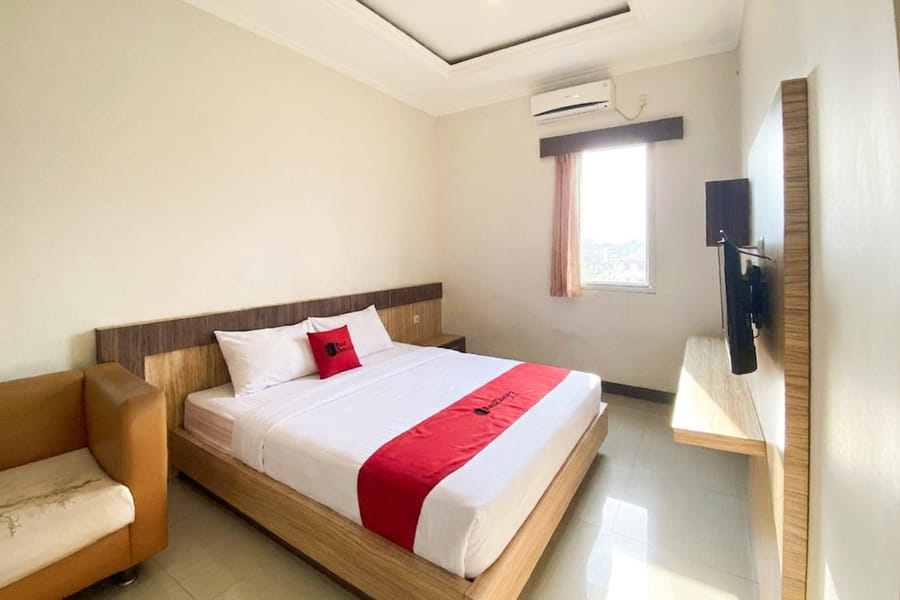RedDoorz @ Berau Plaza Tanjung Redeb
