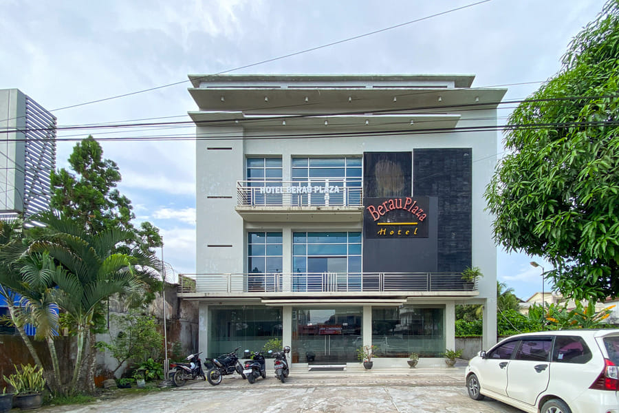 RedDoorz @ Berau Plaza Tanjung Redeb