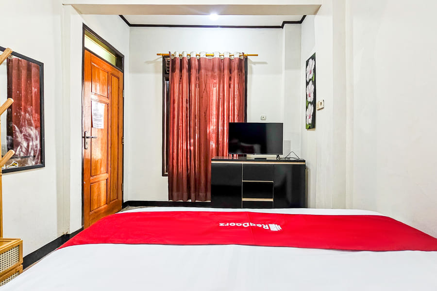 RedDoorz @ Lumina Stay Lembang