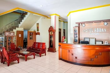 Abbas Syariah Hotel near Menara Kudus Mitra RedDoorz