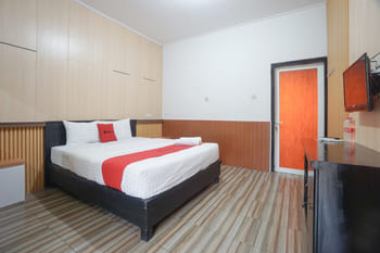 RedDoorz Syariah Plus near Banyuwangi Airport