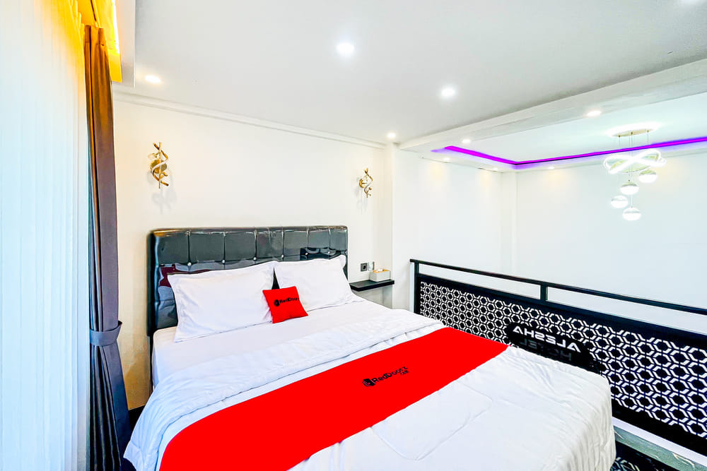 RedDoorz Family Room