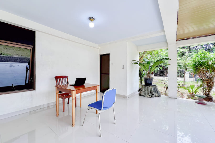 Urbanview Hotel MD Residence