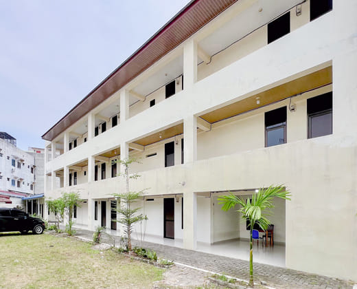 Urbanview Hotel MD Residence