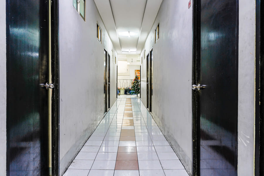 RedDoorz near Museum Bank Indonesia Jakarta