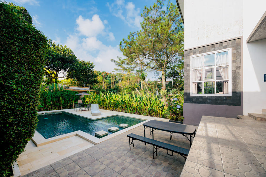 The Lavana Signature Villa Herrera Puncak
