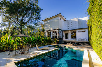 The Lavana Signature Villa Herrera Puncak