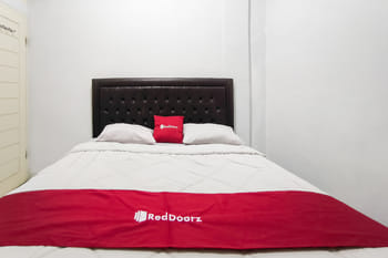 RedDoorz @ Wika Wiki Homestay