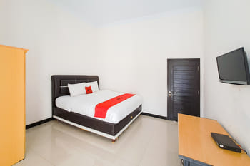 RedDoorz @ Labuhan Maringgai Lampung 2